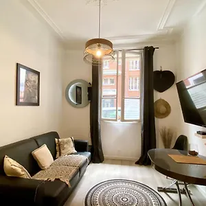  Appartement Arc De Triomphe-carnot Luxury&design France